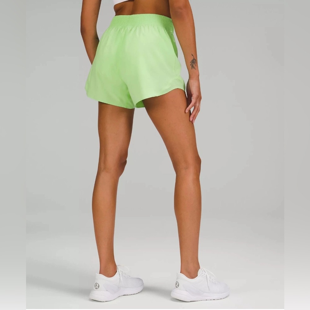 NWOT Lululemon scream, green hottie hot short